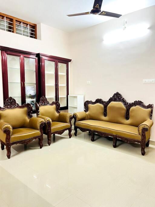 Home In Guruvayur-3 Bedroom Экстерьер фото